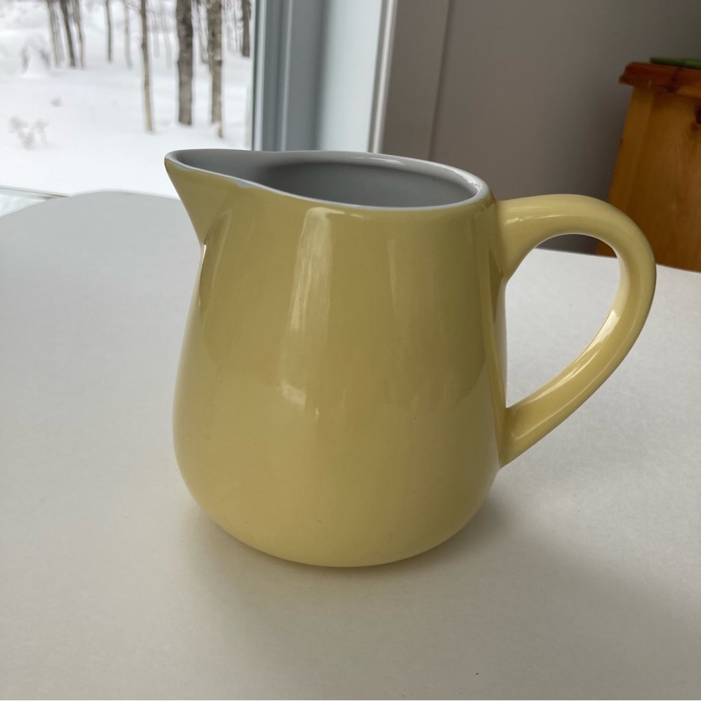 Fun Yellow Ceramic Milk Cream Jug Pot Tea Party Table Chunky Shiny